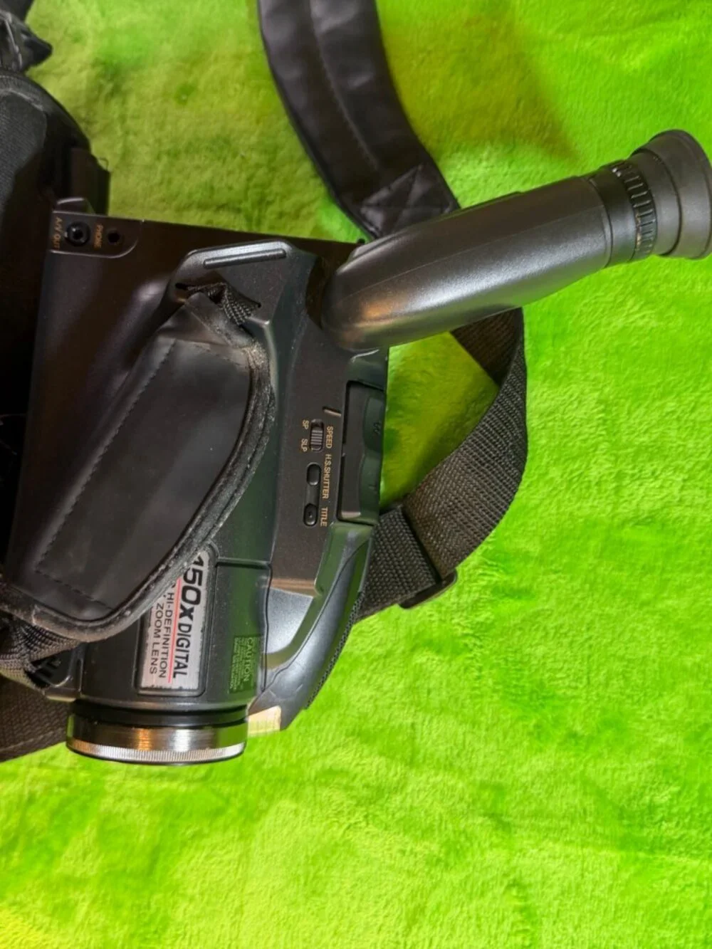 Panasonic PV-L579 Palmcorder VHS-C Camcorder with Ambico Bag